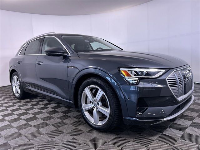 2019 Audi e-tron Premium Plus