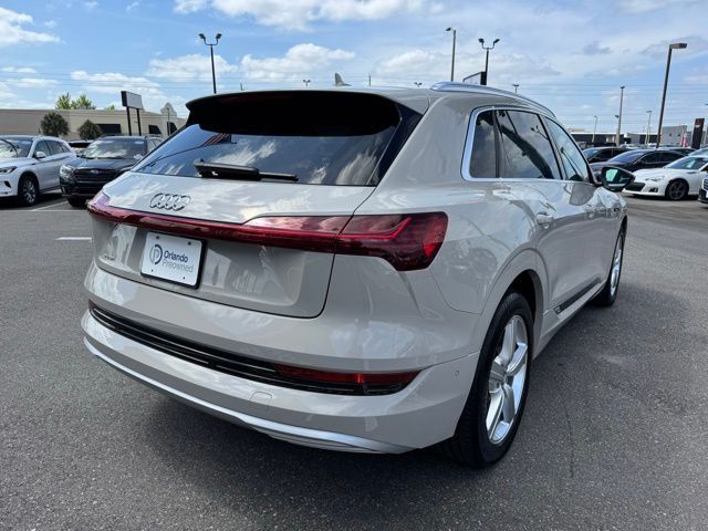 2019 Audi e-tron Premium Plus