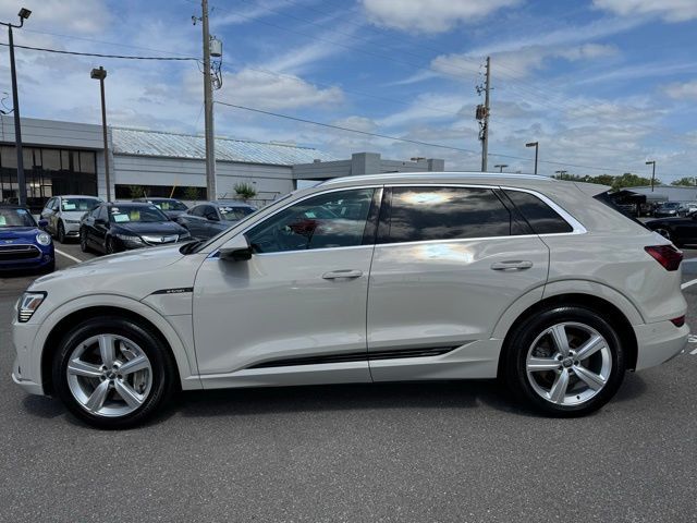 2019 Audi e-tron Premium Plus