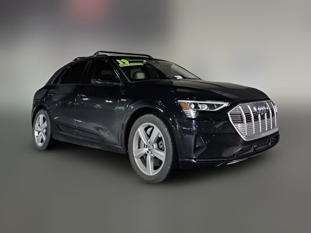 2019 Audi e-tron Premium Plus