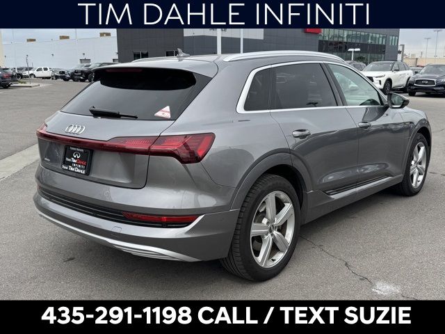 2019 Audi e-tron Premium Plus