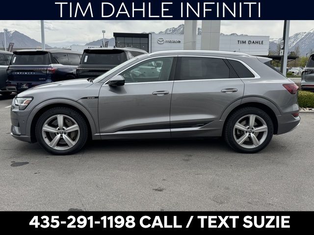 2019 Audi e-tron Premium Plus