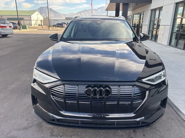 2019 Audi e-tron Premium Plus