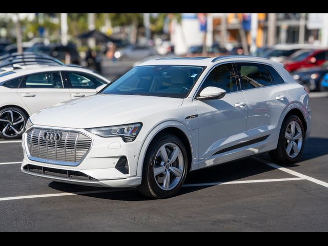 2019 Audi e-tron Premium Plus