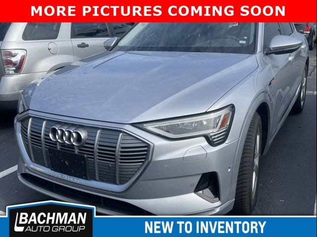 2019 Audi e-tron Premium Plus