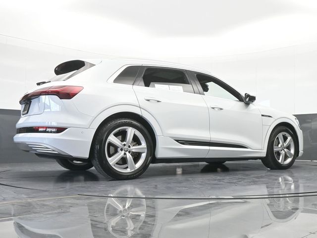 2019 Audi e-tron Premium Plus