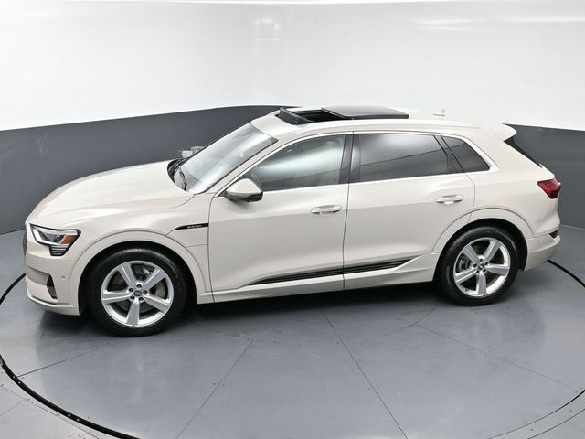2019 Audi e-tron Premium Plus