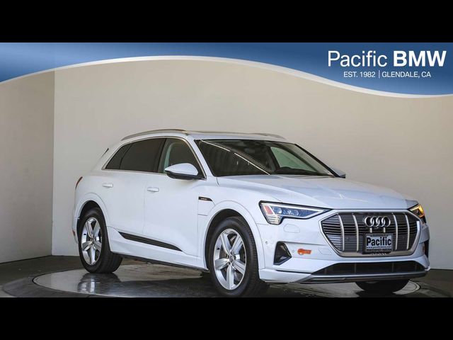 2019 Audi e-tron Premium Plus