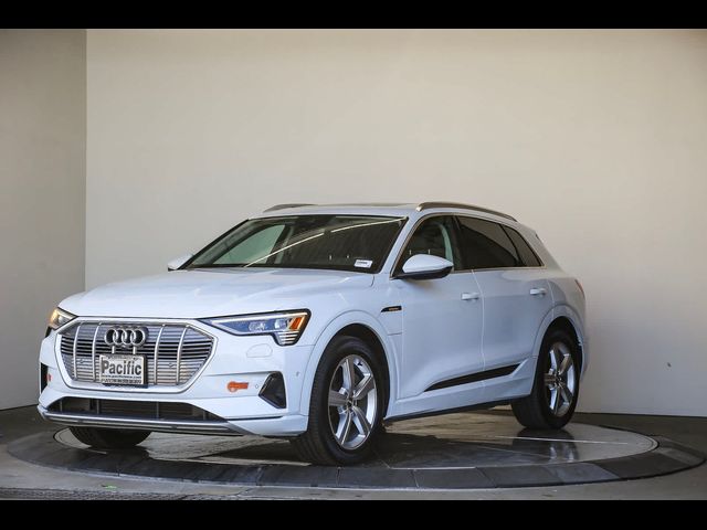 2019 Audi e-tron Premium Plus