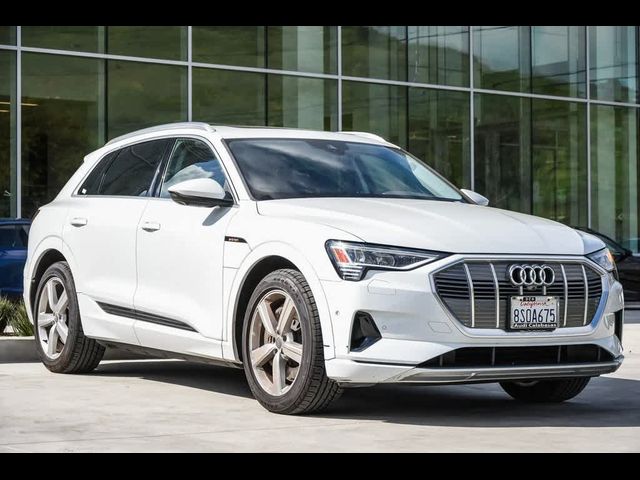 2019 Audi e-tron Premium Plus