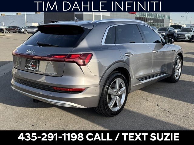 2019 Audi e-tron Premium Plus