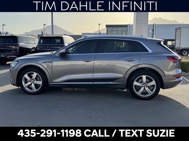 2019 Audi e-tron Premium Plus