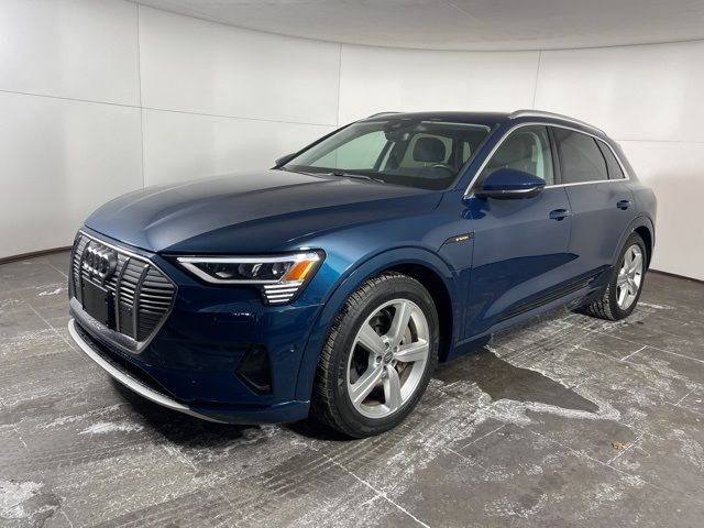 2019 Audi e-tron Premium Plus