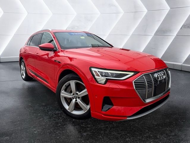 2019 Audi e-tron Premium Plus