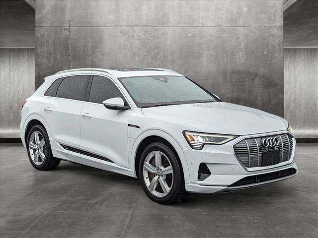 2019 Audi e-tron Premium Plus