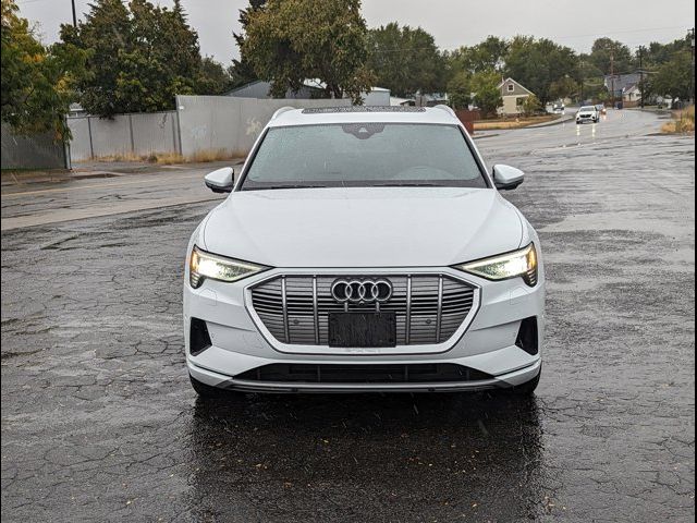 2019 Audi e-tron Premium Plus