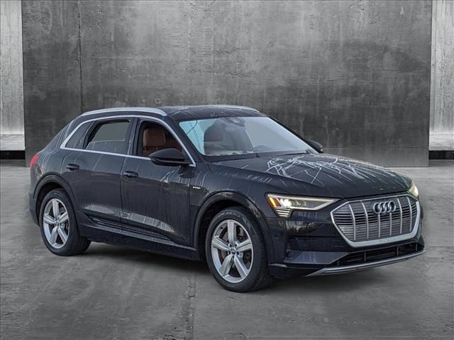 2019 Audi e-tron Premium Plus