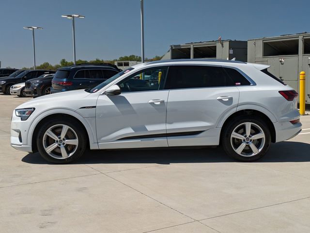 2019 Audi e-tron Premium Plus