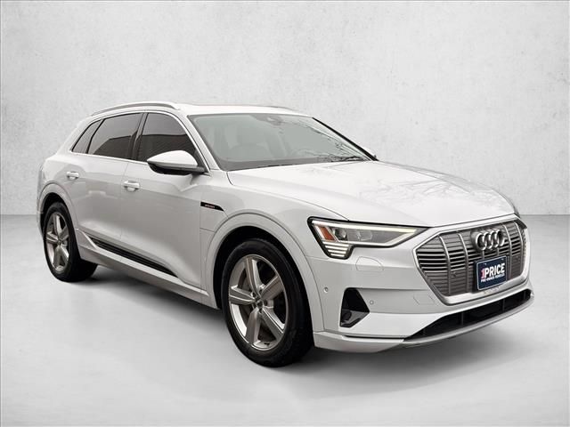 2019 Audi e-tron Premium Plus