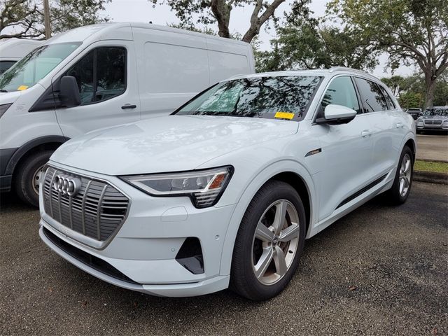 2019 Audi e-tron Premium Plus