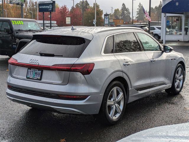 2019 Audi e-tron Premium Plus