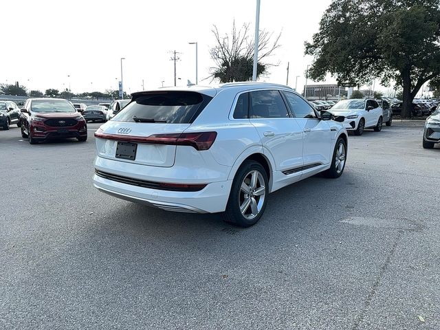 2019 Audi e-tron Premium Plus