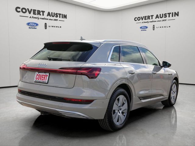 2019 Audi e-tron Premium Plus