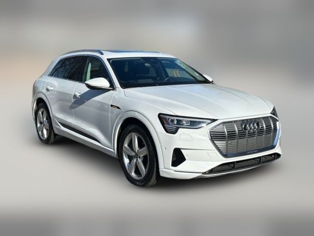 2019 Audi e-tron Premium Plus