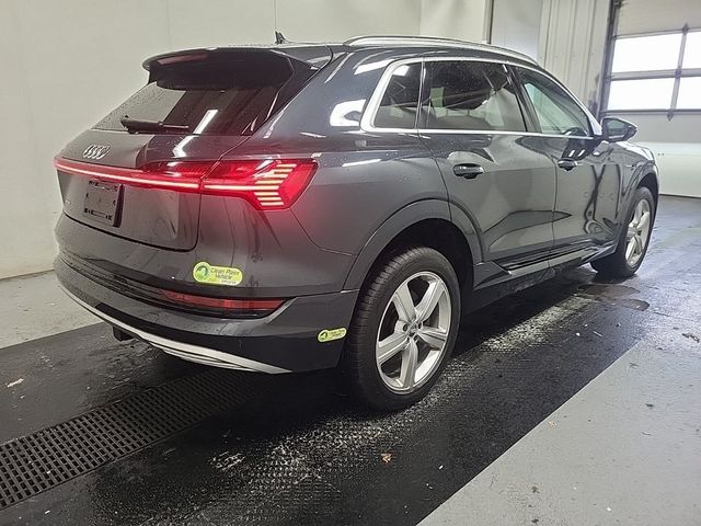 2019 Audi e-tron Premium Plus