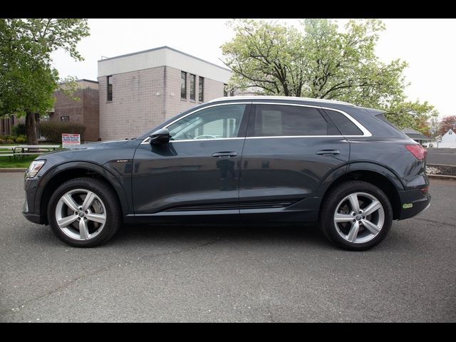 2019 Audi e-tron Premium Plus