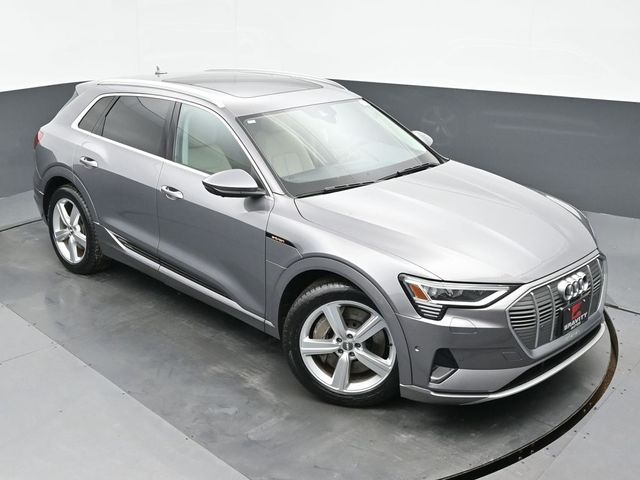 2019 Audi e-tron Premium Plus