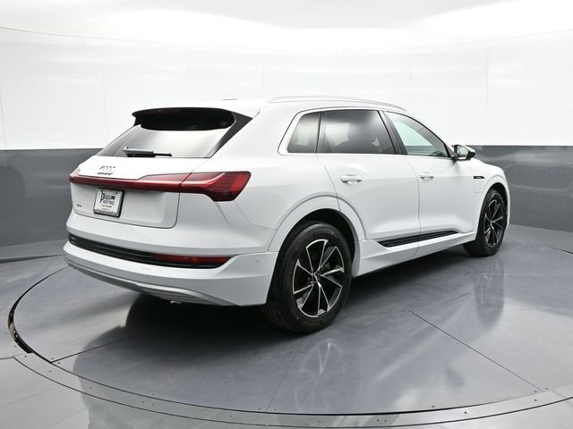 2019 Audi e-tron Premium Plus