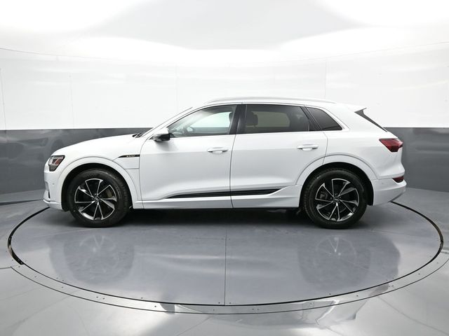2019 Audi e-tron Premium Plus