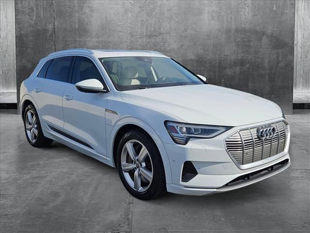 2019 Audi e-tron Premium Plus