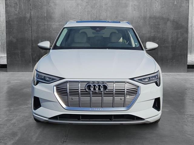 2019 Audi e-tron Premium Plus