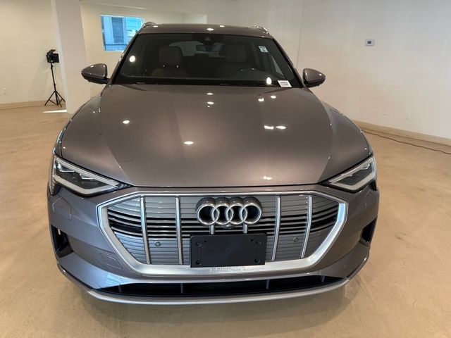 2019 Audi e-tron Premium Plus