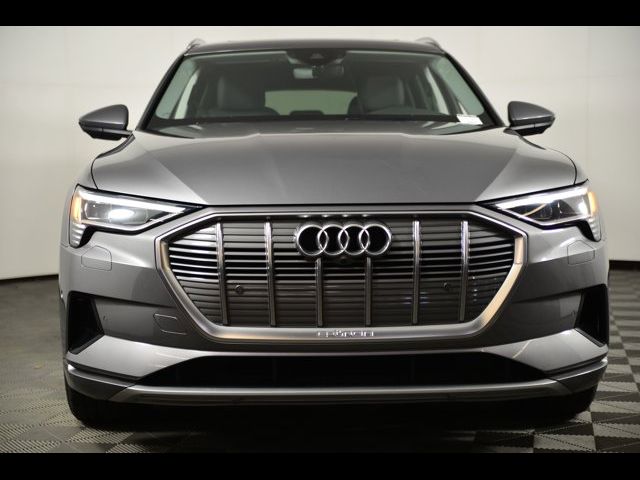 2019 Audi e-tron Premium Plus