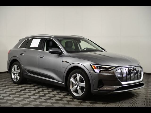 2019 Audi e-tron Premium Plus