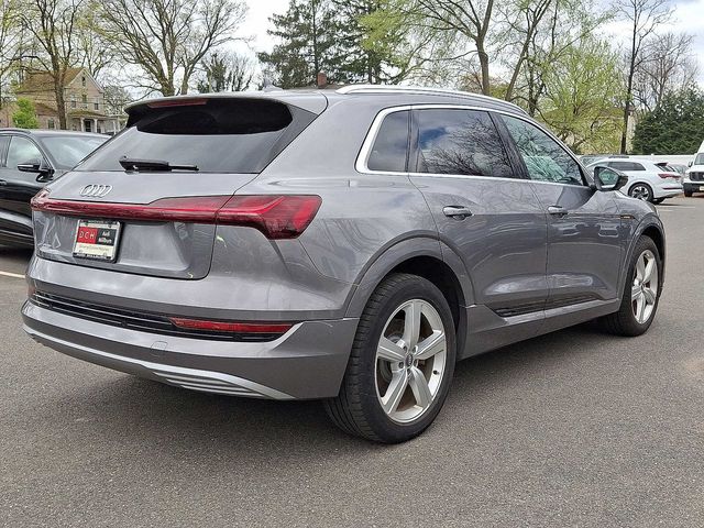 2019 Audi e-tron Premium Plus