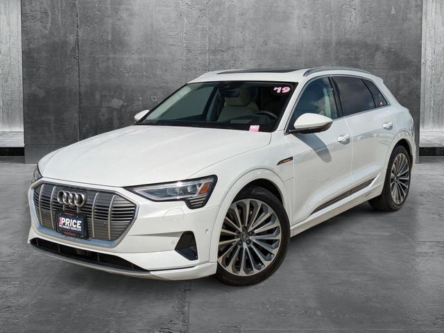 2019 Audi e-tron Prestige