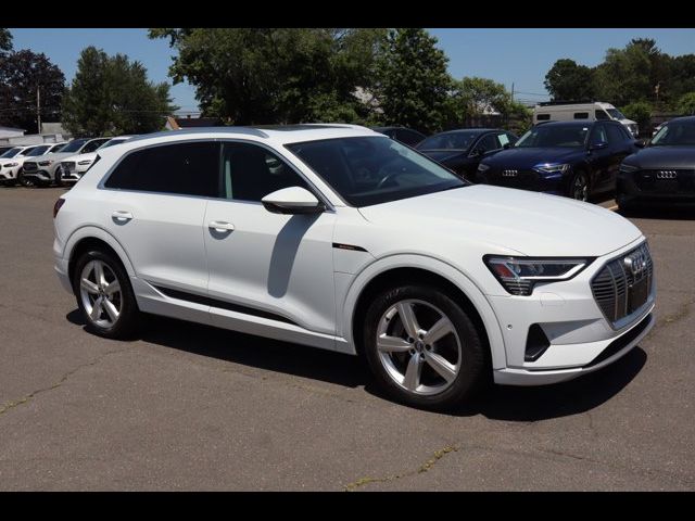 2019 Audi e-tron Premium Plus