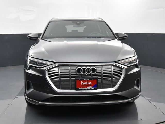 2019 Audi e-tron Prestige