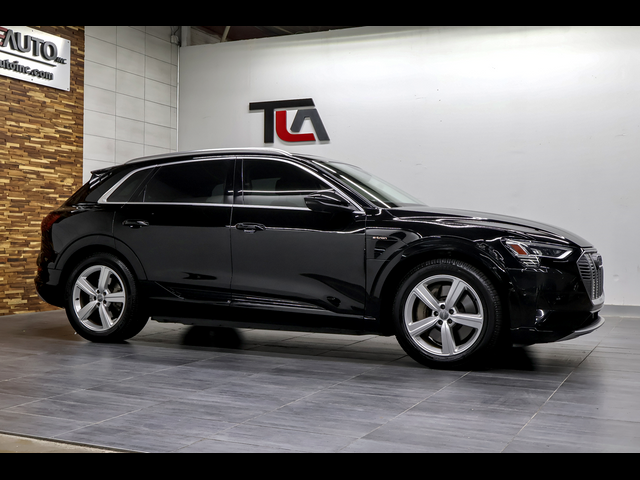 2019 Audi e-tron Prestige