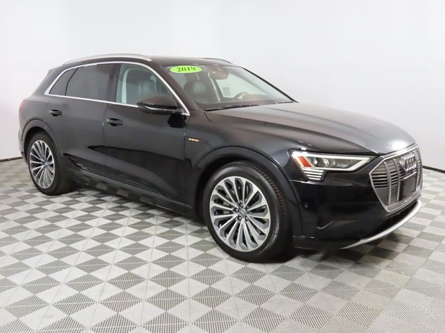 2019 Audi e-tron Prestige