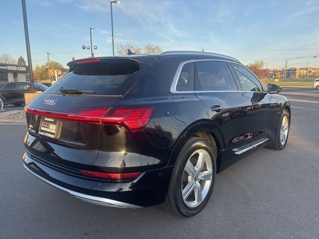 2019 Audi e-tron Prestige