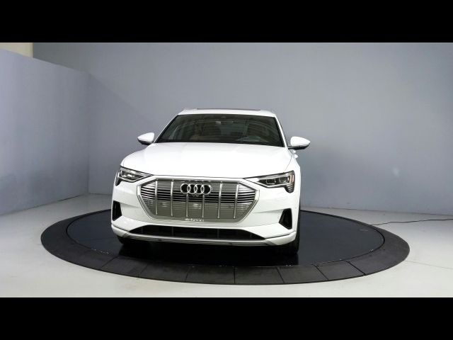 2019 Audi e-tron Prestige
