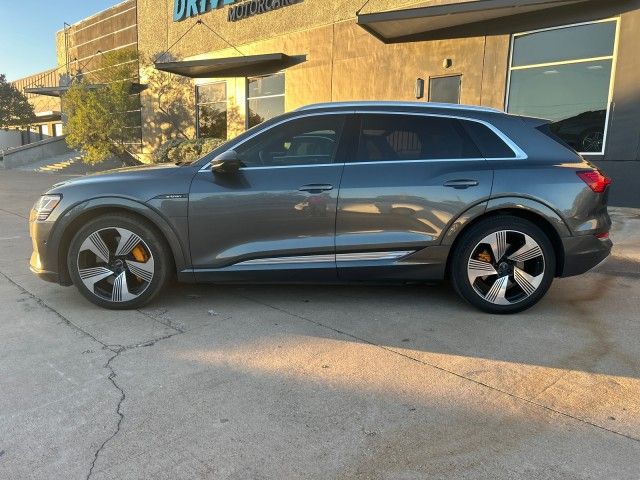 2019 Audi e-tron Prestige