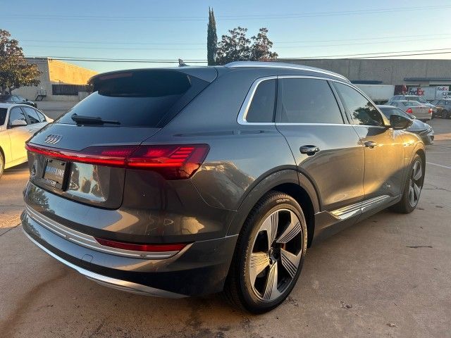 2019 Audi e-tron Prestige