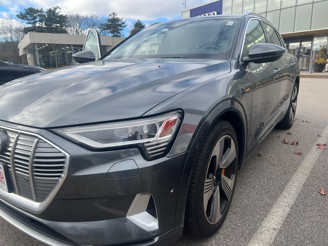 2019 Audi e-tron Prestige