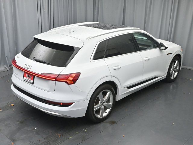 2019 Audi e-tron Prestige